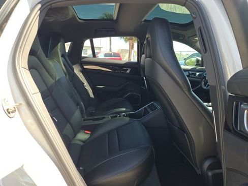 Used 2020 Porsche Panamera 4S image 9