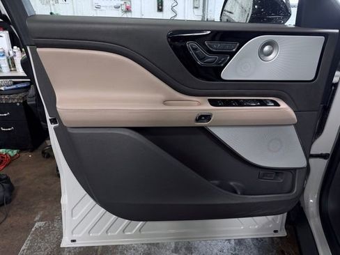 Used 2024 Lincoln Aviator Reserve w/ Equipment Group 201A AWD/4WD image 16