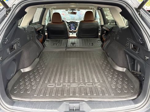 Used 2022 Subaru Outback Touring AWD/4WD image 29