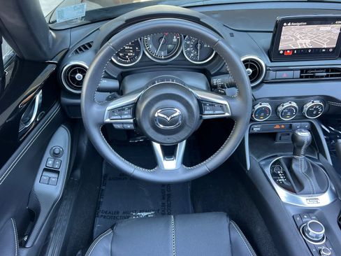 Used 2023 MAZDA MX-5 Miata Grand Touring RWD image 13