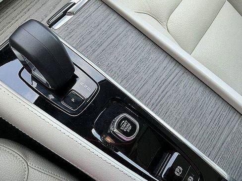 Used 2023 Volvo XC90 B6 Plus w/ Protection Package Premier AWD/4WD image 23