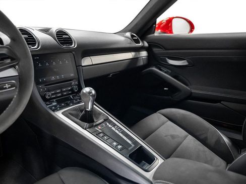 Used 2023 Porsche 718 Cayman GT4 image 40