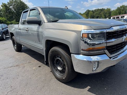 Used 2017 Chevrolet Silverado 1500 LT w/ True North Edition AWD/4WD image 12