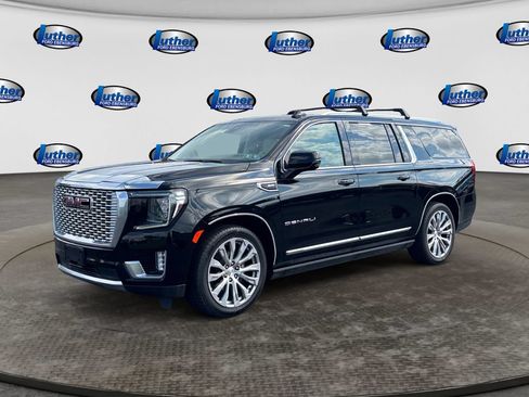 Used 2022 GMC Yukon XL Denali w/ Denali Reserve Package AWD/4WD image 1