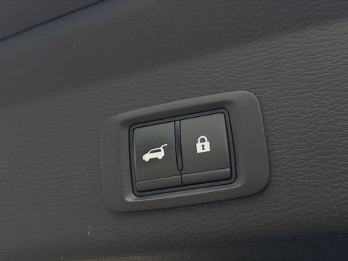 Used 2024 Mitsubishi Outlander SE FWD image 36