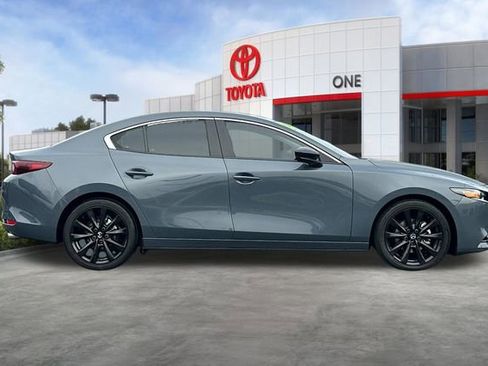 Used 2023 MAZDA MAZDA3 s image 3