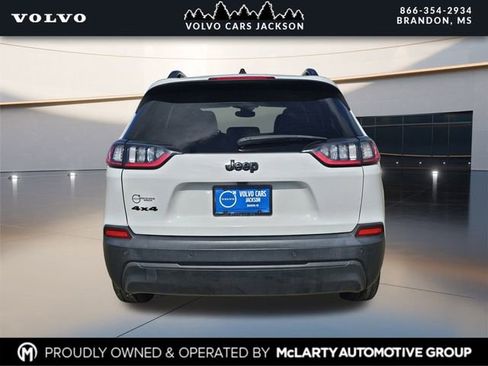 Used 2023 Jeep Cherokee Altitude Lux image 5