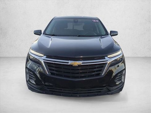 Used 2024 Chevrolet Equinox LT image 2