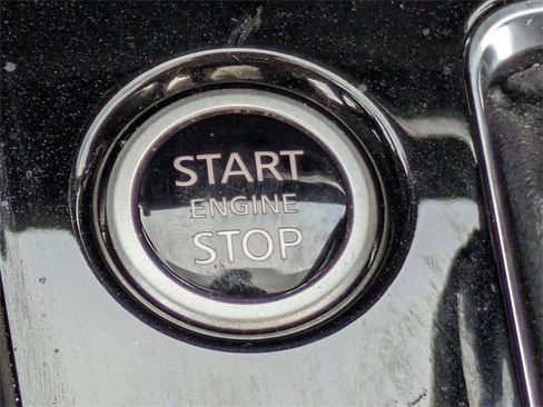 Used 2023 Nissan Kicks SR w/ SR Premium Package image 30