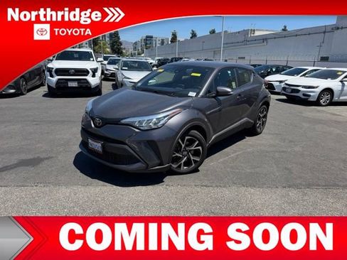 Used 2021 Toyota C-HR XLE FWD image 1
