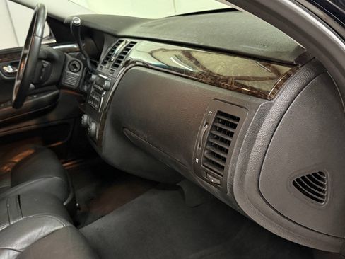Used 2008 Cadillac DTS Limousine FWD image 34