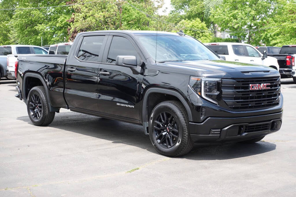 Used 2024 GMC Sierra 1500 Pro w/ Graphite Edition AWD/4WD image 5