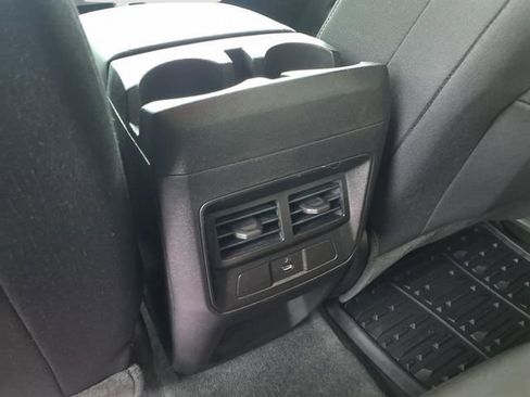 Used 2023 Chevrolet Colorado LT w/ LT Convenience Package II image 10