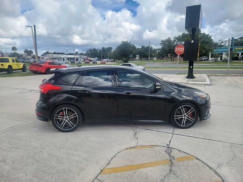 Used 2015 Ford Focus ST w/ Equipment Group 402A FWD image 7