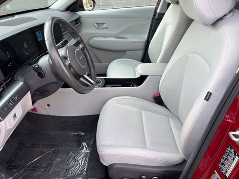 Used 2025 Hyundai Kona SEL image 23