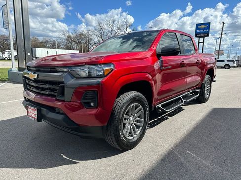 Used 2024 Chevrolet Colorado LT w/ LT Convenience Package II image 1