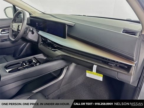 New 2025 Nissan Murano SL image 30