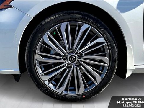 New 2025 Nissan Altima 2.5 SL image 12