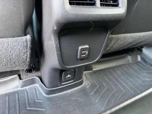 Used 2023 Chevrolet Equinox RS image 10