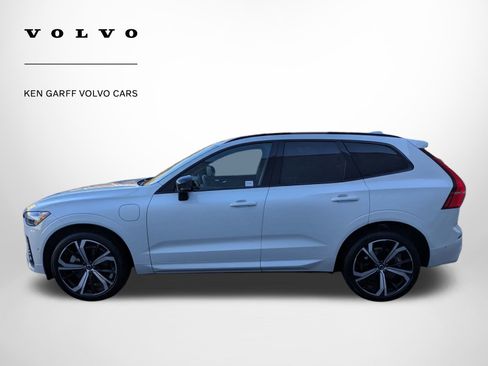 Certified 2024 Volvo XC60 T8 Ultimate w/ Protection Package Premier image 7