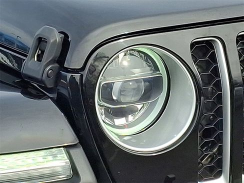 Used 2022 Jeep Gladiator Overland w/ Popular Equipment Package image 9