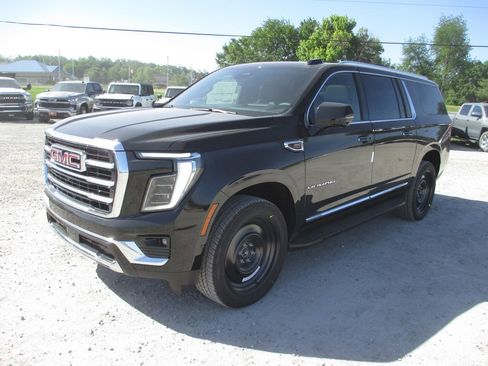 New 2026 GMC Yukon XL Elevation w/ Elevation Premium Package AWD/4WD image 9