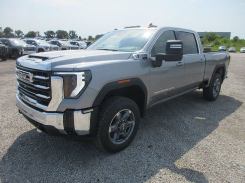 New 2026 GMC Sierra 2500 SLE w/ SLE Value Package; AWD/4WD image 11