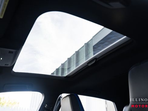 Used 2024 Volkswagen Golf R image 26