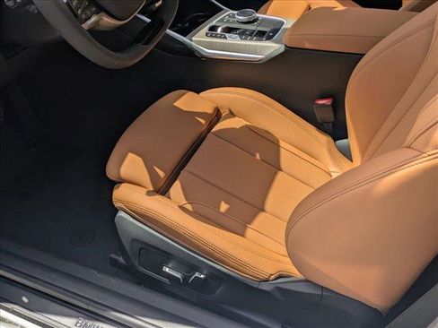 Used 2025 BMW 230i 230i w/ Convenience Package image 4