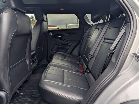 Used 2024 Land Rover Range Rover Evoque Dynamic SE AWD/4WD image 6