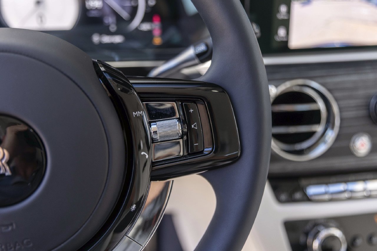 Certified 2025 Rolls-Royce Ghost AWD/4WD image 28