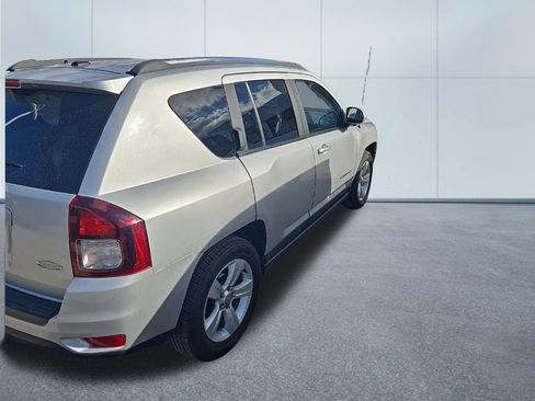 Used 2014 Jeep Compass Latitude w/ All Weather Capability Group image 5