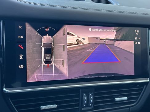 Certified 2022 Porsche Cayenne S Platinum image 20