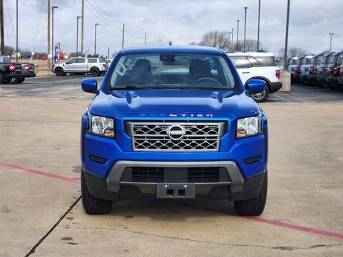 Used 2024 Nissan Frontier SV w/ Technology Package image 2