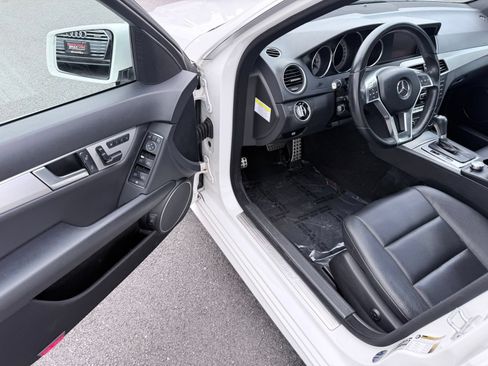 Used 2013 Mercedes-Benz C 300 4MATIC Sedan image 22