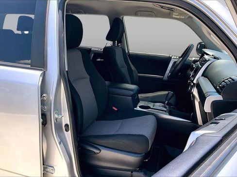 Used 2022 Toyota 4Runner SR5 RWD image 8