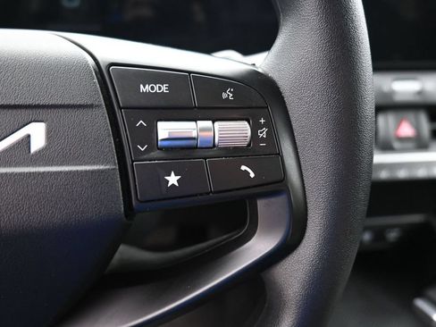 Used 2025 Kia K4 FWD image 20