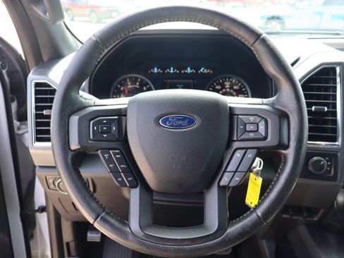 Used 2016 Ford F150 XLT w/ Equipment Group 302A Luxury AWD/4WD image 14