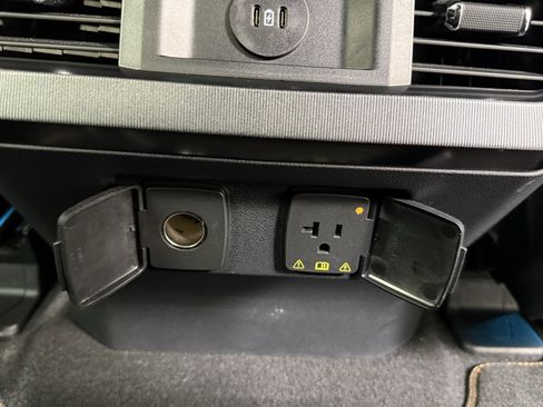 Used 2024 Ford F350 Platinum image 29