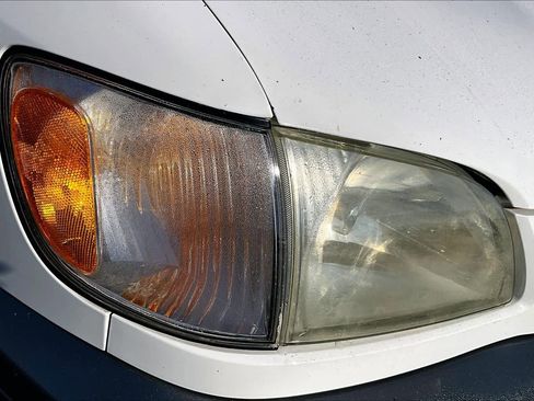 Used 2003 Toyota Sienna XLE image 26