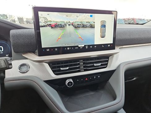 New 2026 Ford Explorer Active w/ Active Comfort Package RWD image 24