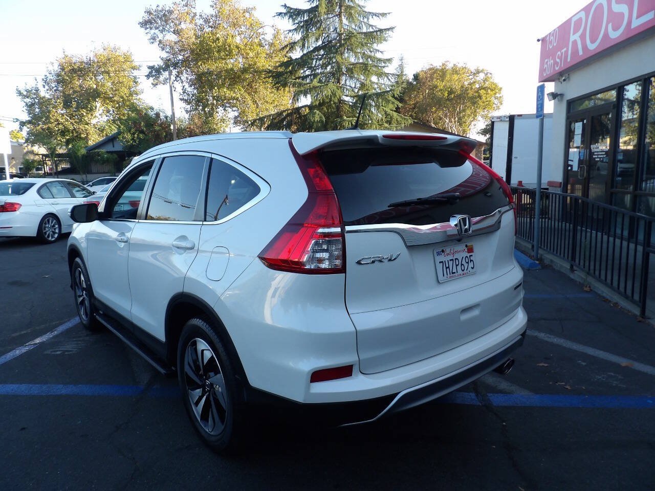 Used 2015 Honda CR-V Touring image 4