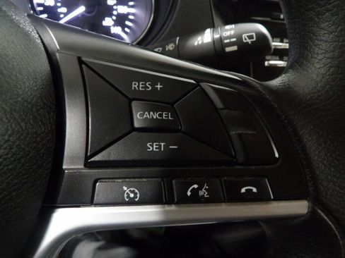 Used 2017 Nissan Rogue S AWD/4WD image 18