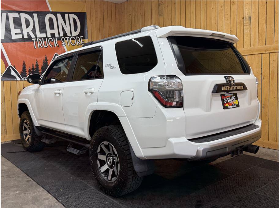 Used 2018 Toyota 4Runner TRD Off-Road AWD/4WD image 7