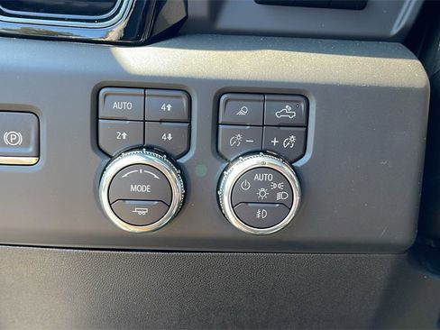 New 2026 GMC Sierra 3500 AT4 w/ AT4 Premium Plus Package image 24