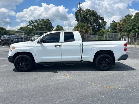 Used 2017 Toyota Tundra SR RWD image 2