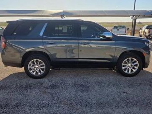 Used 2021 Chevrolet Tahoe Premier w/ Premium Package image 4