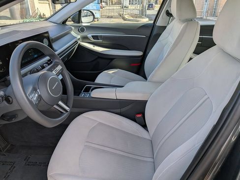 Used 2025 Hyundai Sonata SEL FWD image 15