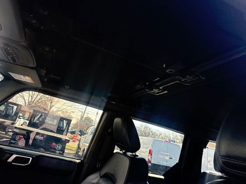 Used 2023 Ford Bronco Outer Banks image 28