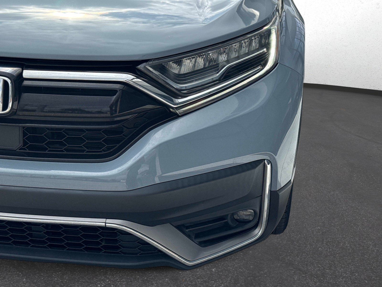 Used 2022 Honda CR-V Touring image 9